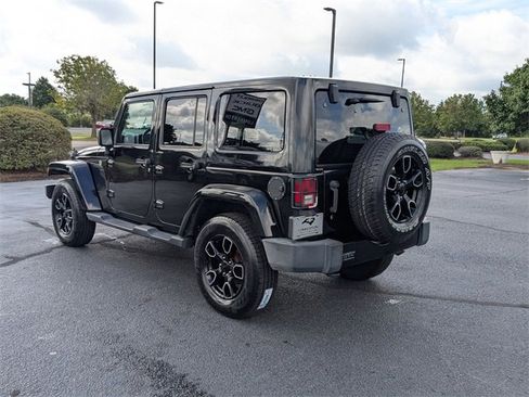 Used 2018 Jeep Wrangler Unlimited Sahara image 5