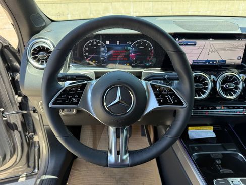 New 2026 Mercedes-Benz GLB 250 image 21