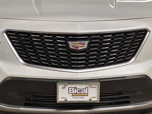 Used 2023 Cadillac XT4 Premium Luxury image 9