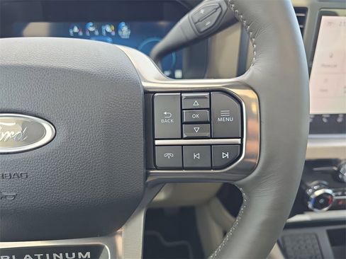 Used 2025 Ford F450 Platinum w/ Platinum Plus Package image 19