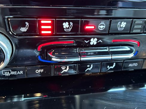 Used 2021 Jeep Grand Cherokee L Overland w/ Luxury Tech Group IV image 30