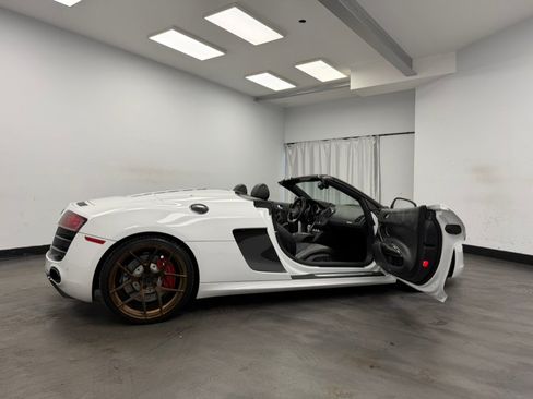 Used 2011 Audi R8 V10 AWD/4WD image 44