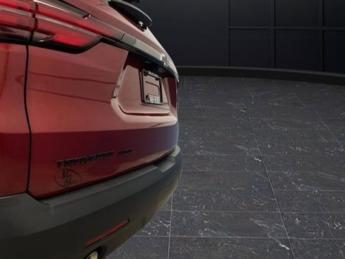 Used 2023 Chevrolet Traverse RS image 39