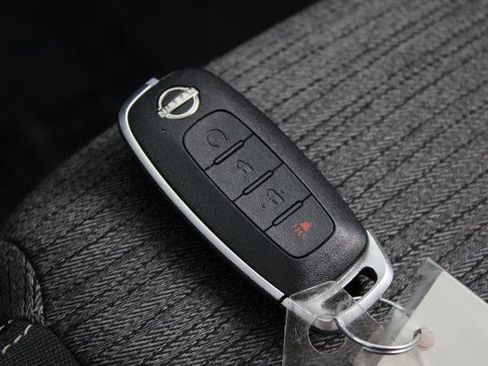 Certified 2023 Nissan Rogue SV image 29