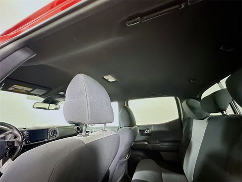 Used 2020 Toyota Tacoma TRD Sport image 13