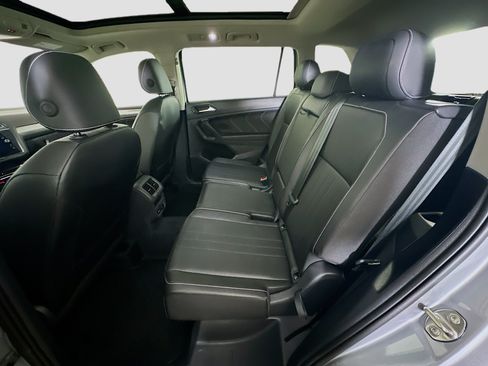 Used 2024 Volkswagen Tiguan SE FWD image 29