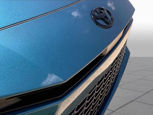 Used 2025 Toyota Camry SE FWD image 29