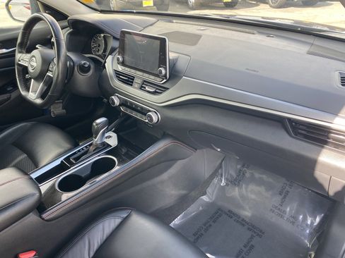 Used 2024 Nissan Altima 2.5 SR image 12