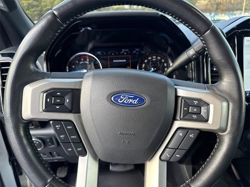 Used 2022 Ford F250 Lariat w/ Black Appearance Package image 25