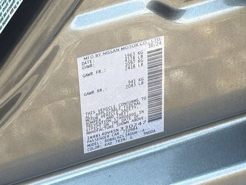 Used 2025 Nissan Altima 2.5 SV FWD image 27
