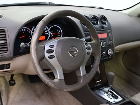 Used 2011 Nissan Altima 2.5 SL w/ 2.5SL Pkg image 10