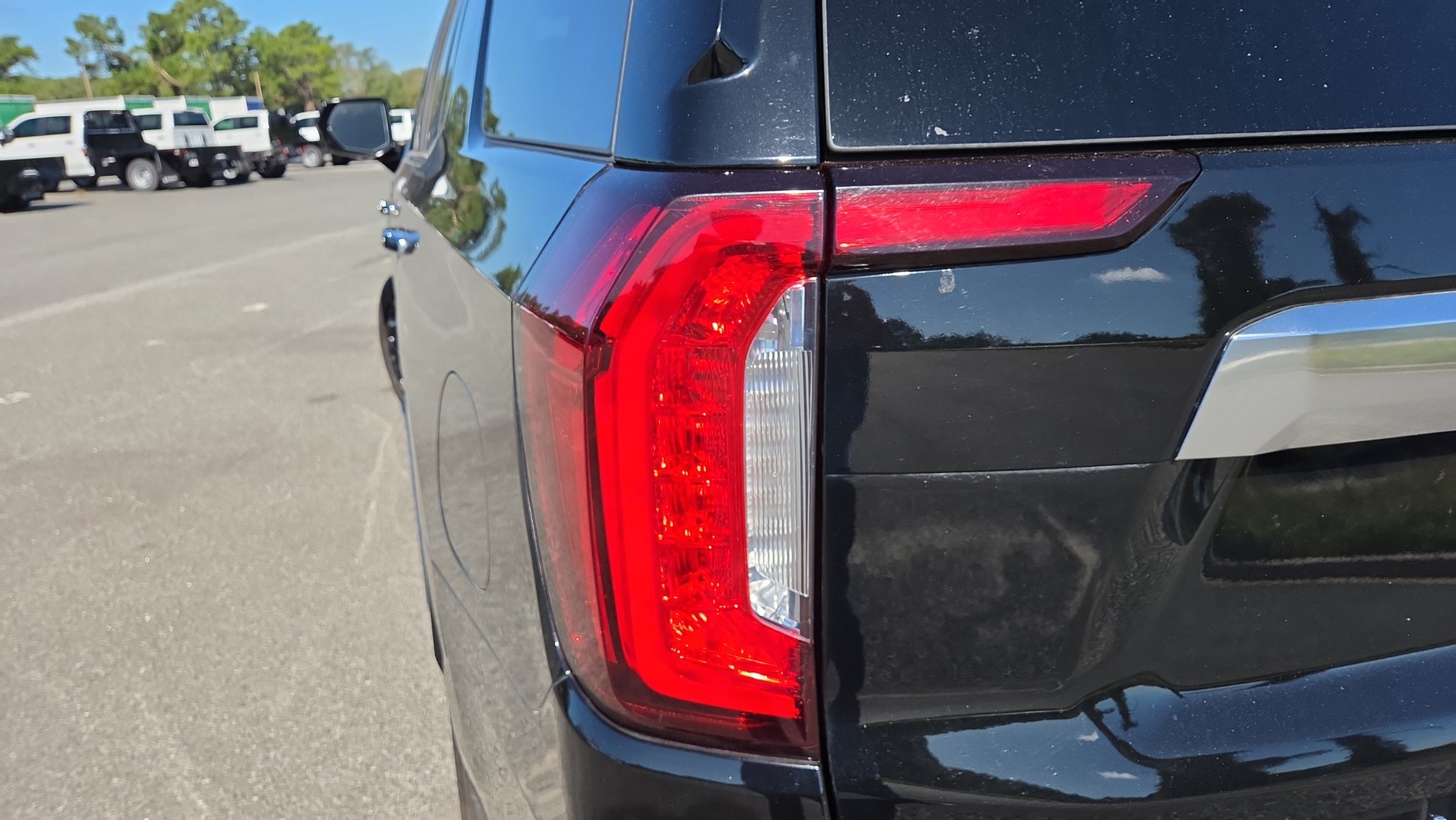Used 2022 GMC Yukon Denali RWD image 17