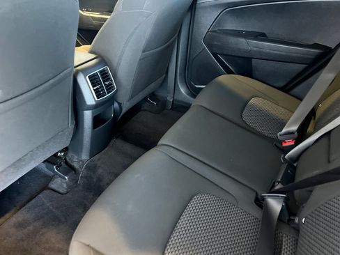 Used 2024 Kia Sportage LX image 12