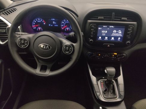 Used 2020 Kia Soul LX image 22