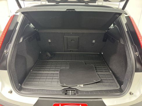 Used 2026 Volvo XC40 B5 Core AWD/4WD image 30