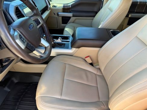 Used 2019 Ford F150 Lariat w/ Equipment Group 501A Mid image 19