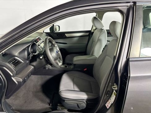 Used 2019 Subaru Outback 2.5i AWD/4WD image 11