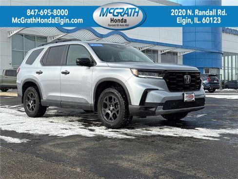 Certified 2025 Honda Pilot TrailSport image 1