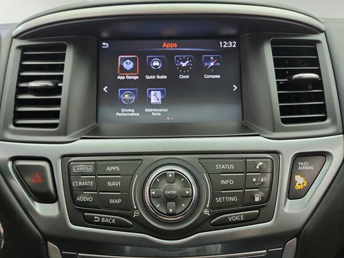 Used 2018 Nissan Pathfinder SL AWD/4WD image 16