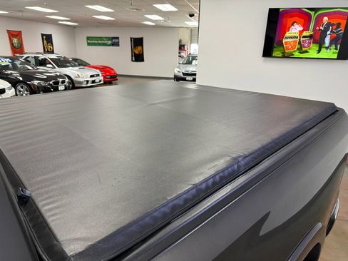 Used 2020 RAM 1500 Laramie AWD/4WD image 9