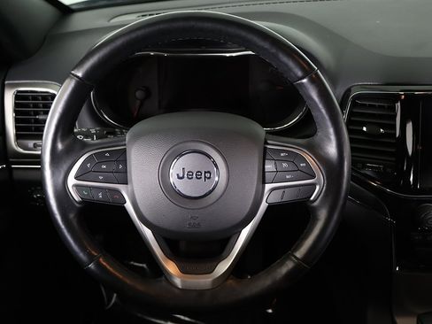 Used 2022 Jeep Grand Cherokee Limited image 39