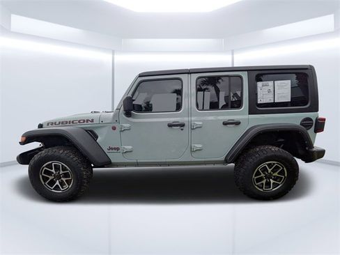 Used 2024 Jeep Wrangler Unlimited Rubicon image 6