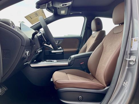 Certified 2025 Mercedes-Benz GLA 35 AMG 4MATIC image 3