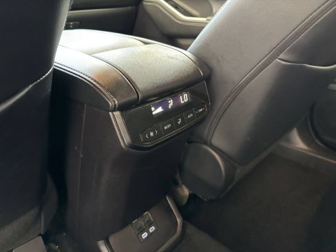 Used 2025 Toyota Highlander XSE AWD/4WD image 24