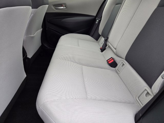 Used 2021 Toyota Corolla LE w/ Carpet Mat Package (TMS) FWD image 23