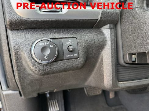 Used 2016 GMC Acadia SLE FWD image 24