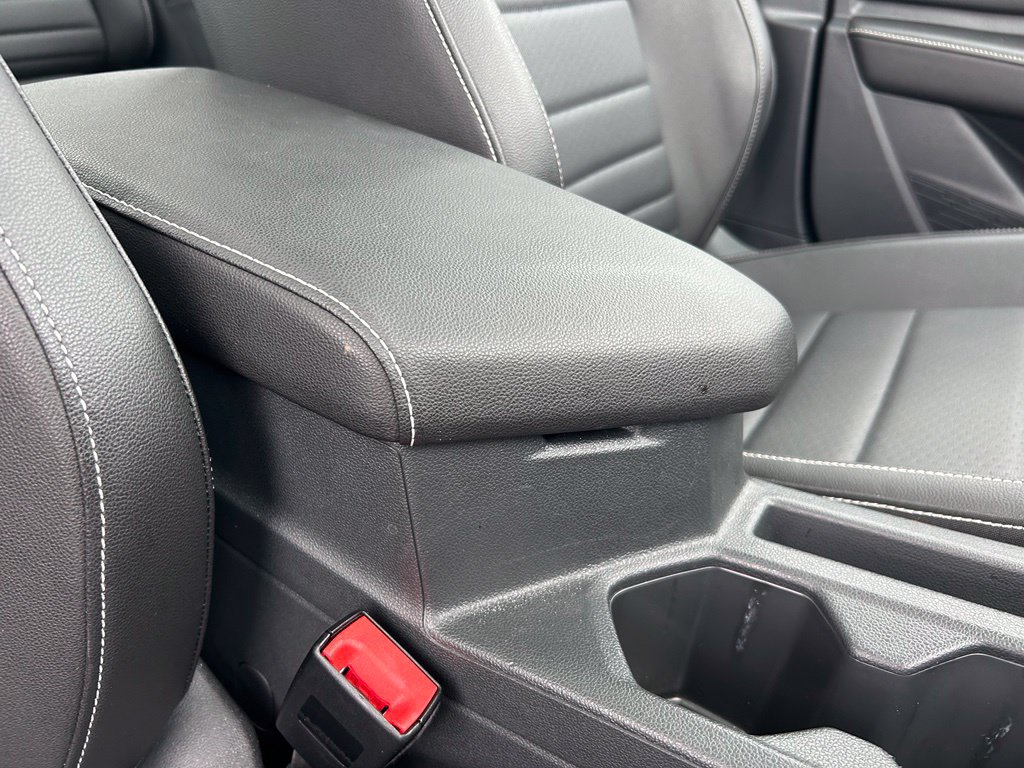 Used 2023 Volkswagen Jetta SE w/ Panoramic Sunroof Package FWD image 38