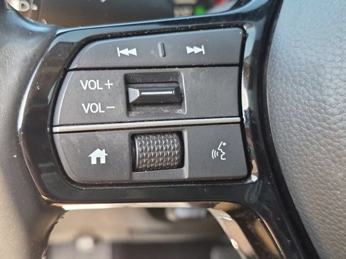 Used 2025 Honda HR-V EX-L image 17