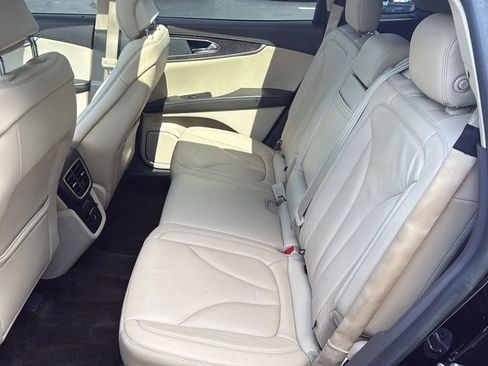 Used 2017 Lincoln MKX Select w/ Select Plus Package image 27