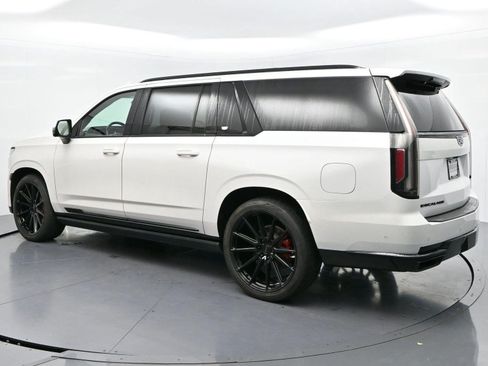 Used 2021 Cadillac Escalade ESV Sport Platinum AWD/4WD image 5