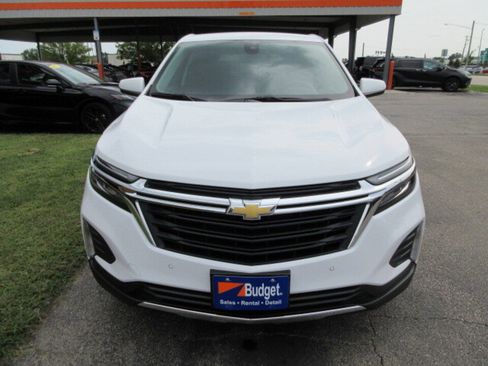 Used 2024 Chevrolet Equinox LT w/ LPO, Floor Liner Package image 6