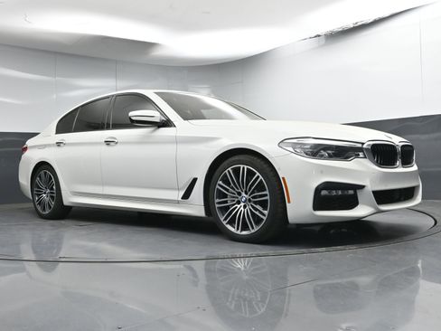 Used 2018 BMW 540i xDrive image 24