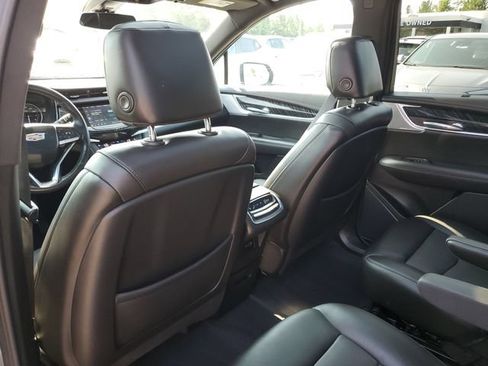 Used 2024 Cadillac XT6 Premium Luxury w/ LPO, Floor Liner Package AWD/4WD image 38