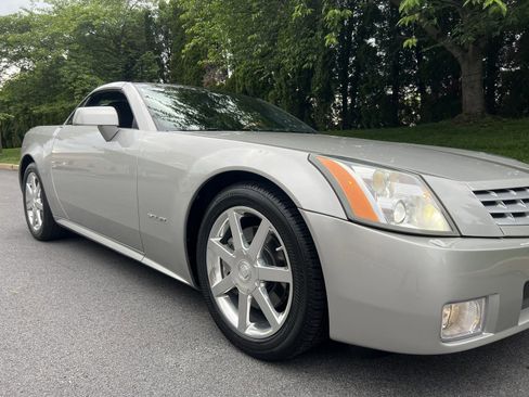 Used 2004 Cadillac XLR RWD image 86