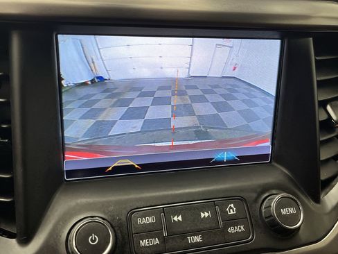 Used 2017 GMC Acadia SLT image 6