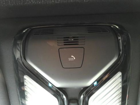 Used 2023 BMW 330i Sedan w/ Driving Assistance Package image 52