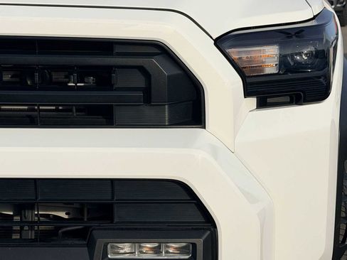 Used 2025 Toyota 4Runner SR5 image 10