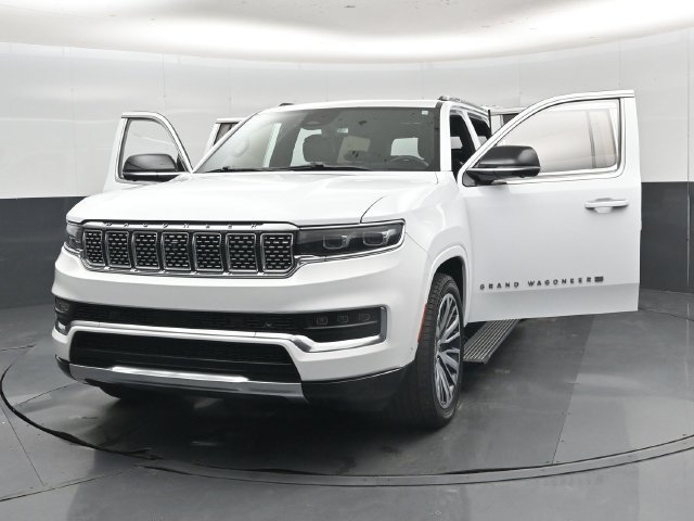 Used 2023 Jeep Grand Wagoneer Series III AWD/4WD image 61