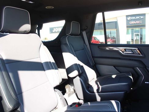 New 2026 GMC Yukon Elevation image 19