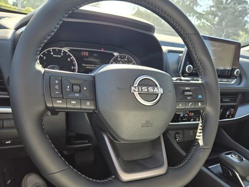 New 2026 Nissan Rogue SV FWD image 15