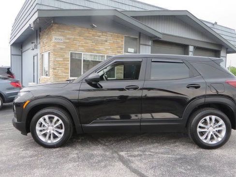 Used 2022 Chevrolet TrailBlazer LS FWD image 5