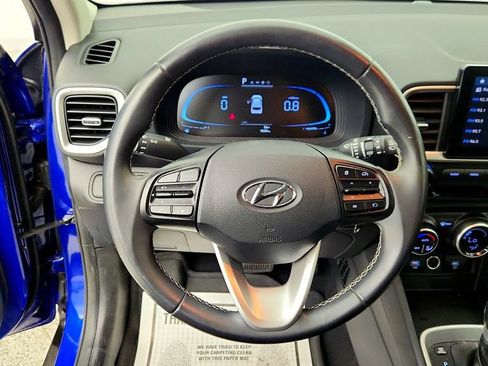 Used 2023 Hyundai Venue SEL FWD image 14
