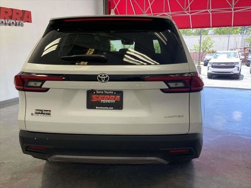 Certified 2026 Toyota Grand Highlander Limited image 4