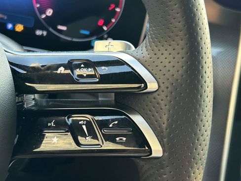 Certified 2025 Mercedes-Benz GLC 300 4MATIC image 30