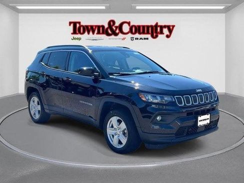 Certified 2022 Jeep Compass Latitude w/ Convenience Group image 36