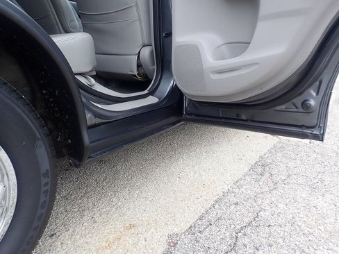 Used 2013 Honda CR-V LX image 27